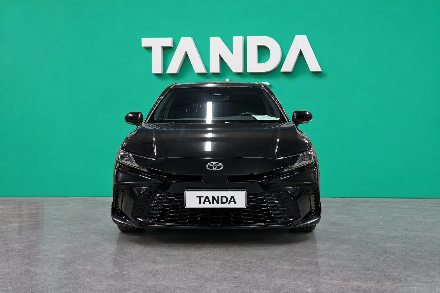 Toyota Camry, фото 1 из 6